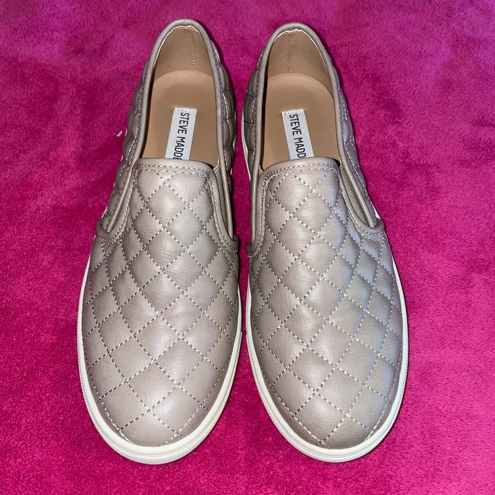 Steve Madden Encentrcq flats , slip ons